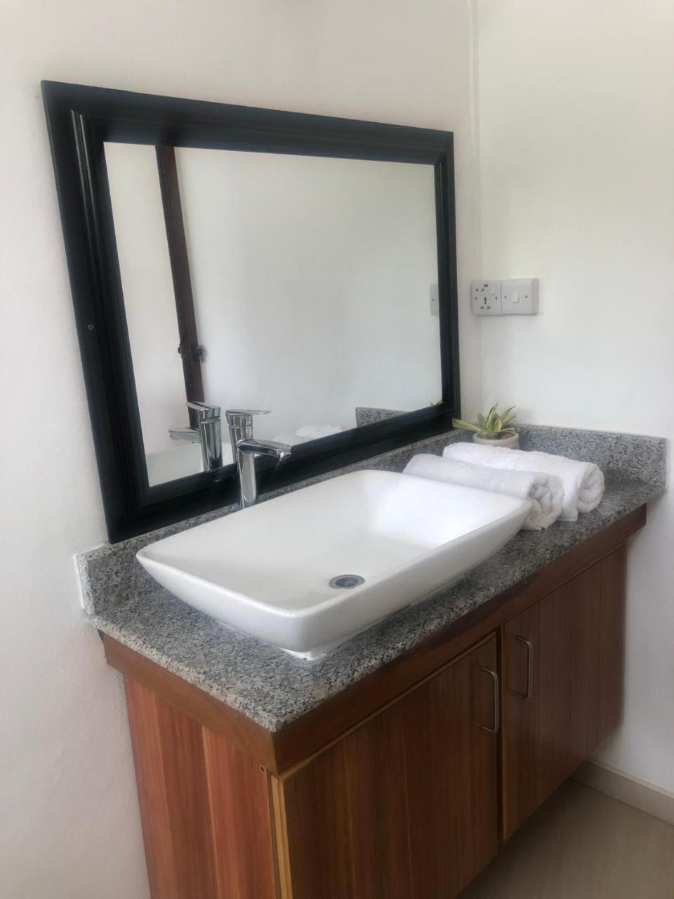 Lavender Hotel Le Morne Room photo