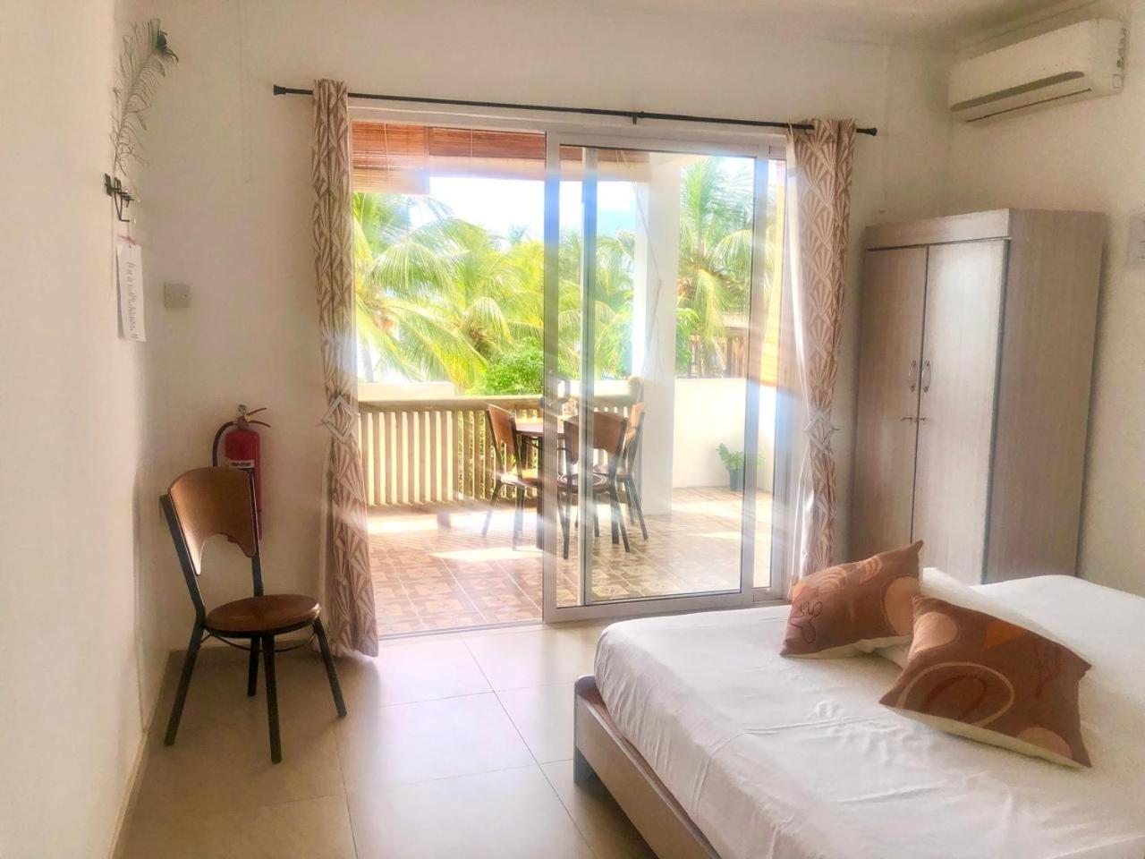 Lavender Hotel Le Morne Room photo
