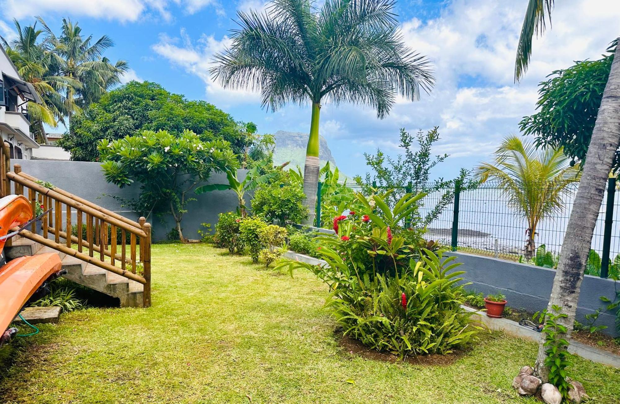 Lavender Hotel Le Morne Exterior photo