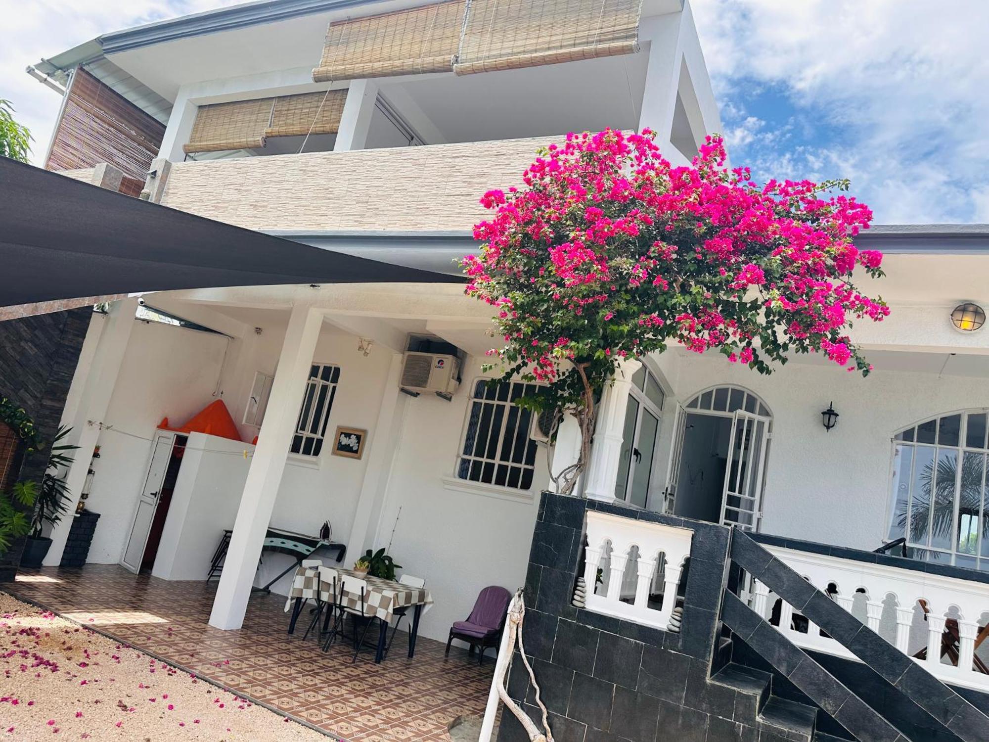 Lavender Hotel Le Morne Exterior photo