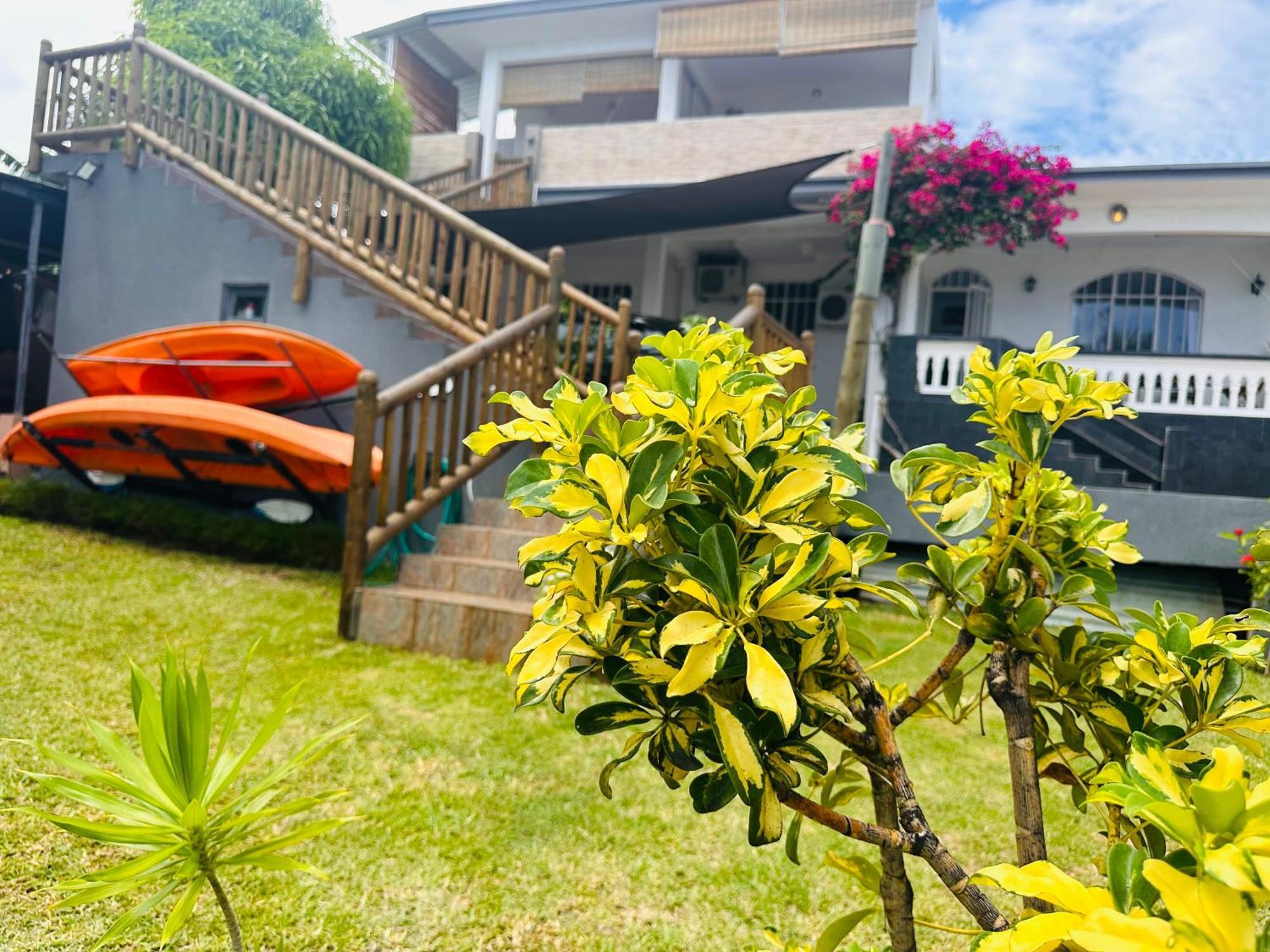 Lavender Hotel Le Morne Exterior photo