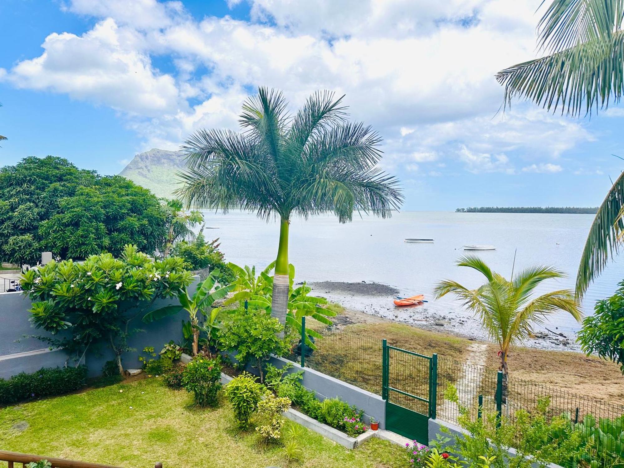Lavender Hotel Le Morne Exterior photo